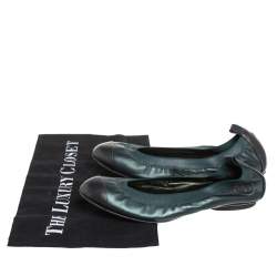 Pre Owned Chanel Green Leather CC Scrunch Ballet Flats Size 35.5