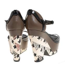 Chanel Black/Grey Patent And Leather Wedge Sandals Side 39.5