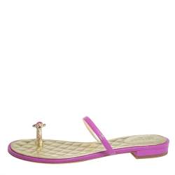 مملوكة مسبقًا Chanel Pink/Gold Leather Embellished Toe Ring Flat Sandals Size 38