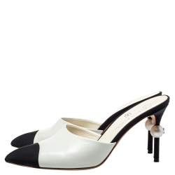 Chanel White/Black Canvas And  Leather CC Pearl Heel Pointed Toe Mules Sandals Size 38