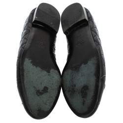 مملوكة مسبقًا حذا ء باليرينا فلات شانيل مزين فيونكة سي سي مقدمة سوداء جلد مبطن أسود مقاس 38.5