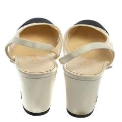 Pre Owned صندل شانيل فتحة كعب مقدمة قماش و دانتيل أبيض مقاس 38