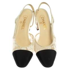 Pre Owned صندل شانيل فتحة كعب مقدمة قماش و دانتيل أبيض مقاس 38