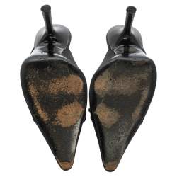 Pre Owned حذاء سلايد شانيل قماش أسود مزين سي سي مقدمة مدببة مقاس 40.5