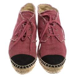 Pre Owned حذاء رياضي إسبادريل شانيل كانفاس لونين مقدمة جلد مزين سي سي مقاس39