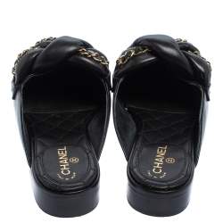 مملوكة مسبقًا Chanel Black Leather Braided Chain Mule Sandals Size 36