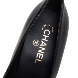 Pre Owned Chanel Black Leather And Patent Leather CC Cap Toe Pumps Size 39