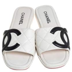 Pre Owned Chanel White/Black Leather CC Cambon Flat Slides Size 41.5