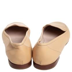 مملوكة مسبقًا Chanel Beige Leather CC Slip on Loafers Size 41