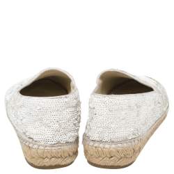 مملوكة مسبقًا Chanel White Sequins and Patent Leather CC Espadrilles Size 38