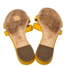 مملوكة مسبقًا Chanel Yellow Leather Camellia Open Toe Slide Sandals Size 38