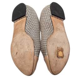 مملوكة مسبقًا حذاء فلات باليه شانيل غطاء مقدمة سى سى جلد لامع وقماش أسود / بيج مقاس 36 