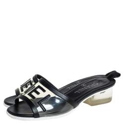 مملوكة مسبقًا Chanel Black Leather And PVC Slide Sandals Size 35.5