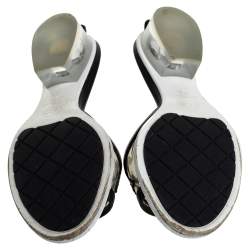 مملوكة مسبقًا Chanel Black Leather And PVC Slide Sandals Size 35.5