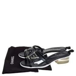 مملوكة مسبقًا Chanel Black Leather And PVC Slide Sandals Size 35.5