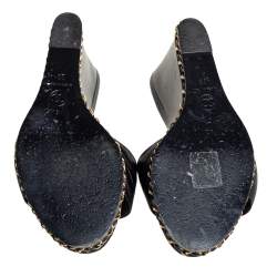 مملوكة مسبقًا Chanel Black Leather CC Chain Detail Wedge Open Toe Sandals Size 39