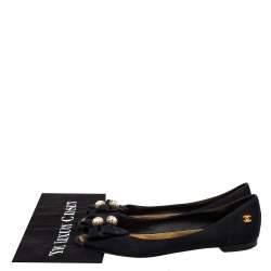 مملوكة مسبقًا Chanel Black Fabric Pearl Embellished Peep Toe Ballet Flats Size 39.5