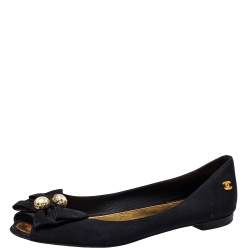 مملوكة مسبقًا Chanel Black Fabric Pearl Embellished Peep Toe Ballet Flats Size 39.5