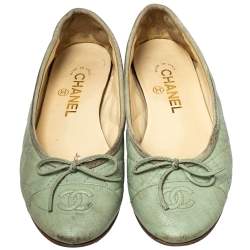 Pre Owned حذاء باليرينا فلات شانيل جلد أخضر مينت مبطن بفيونكة سي سي مقدمة محاكة مقاس 37