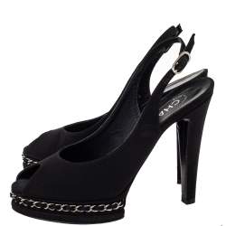 Pre Owned صندل شانيل قماش أسود بحزام للكاحل نعل سميك مقاس 39