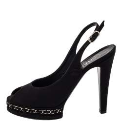 Pre Owned صندل شانيل قماش أسود بحزام للكاحل نعل سميك مقاس 39