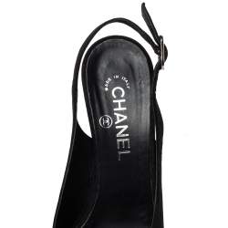 Pre Owned صندل شانيل قماش أسود بحزام للكاحل نعل سميك مقاس 39