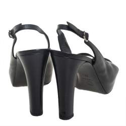 مملوكة مسبقًا Chanel Black Leather CC Peep Toe Platform Slingback Sandals Size 38.5
