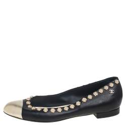 Pre Owned حذاء باليرينا فلات شانيل كاميليا جلد أسود مقدمة فضية مرصع مقاس 39