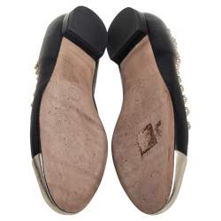 Pre Owned حذاء باليرينا فلات شانيل كاميليا جلد أسود مقدمة فضية مرصع مقاس 39