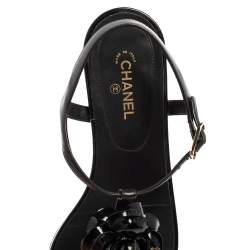 مملوكة مسبقًا Chanel Black Leather Interlocking CC Camellia T-Strap Sandal Size 39