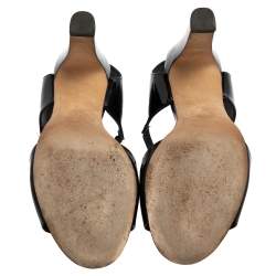 Pre Owned صندل شانيل سي سي جلد أسود لامع بحزام للكاحل مقاس 39.5