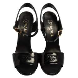Pre Owned صندل شانيل سي سي جلد أسود لامع بحزام للكاحل مقاس 39.5