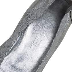 Pre Owned Chanel Silver/Black Suede And Patent Leather Cap Toe Elastic Ballet Pumps Size 38