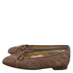 Pre Owned حذاء فلات باليه شانيل فيونكة سي سي جلد نوبوك مبطن بني مقاس 38