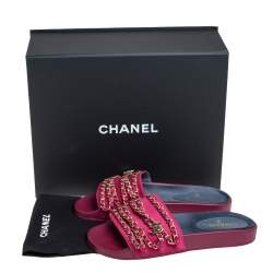مملوكة مسبقًا Chanel Pink Satin Tropiconic Chain Link Slide Size 40