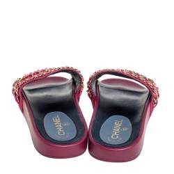 مملوكة مسبقًا Chanel Pink Satin Tropiconic Chain Link Slide Size 40