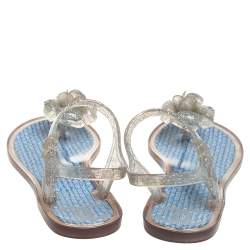 مملوكة مسبقًا Chanel Blue Rubber Camellia Sandals Size 38