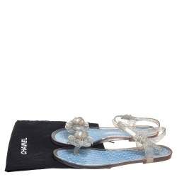 مملوكة مسبقًا Chanel Blue Rubber Camellia Sandals Size 38