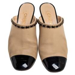 Pre Owned Chanel Beige/Black Leather CC Sandals Size 38.5