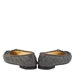 مملوكة مسبقًا Chanel Grey Quilted Leather Ballet Flats Size 36.5