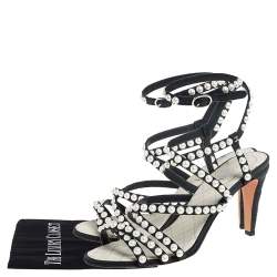 مملوكة مسبقًا Chanel Black Leather Faux Pearl Embellished Strappy Sandals Size 39