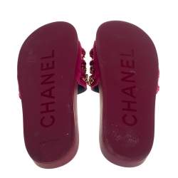 مملوكة مسبقًا Chanel Majenta Satin Tropiconic Chain Link Slide Size 38
