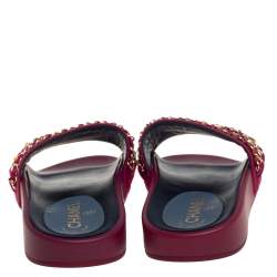 مملوكة مسبقًا Chanel Majenta Satin Tropiconic Chain Link Slide Size 38