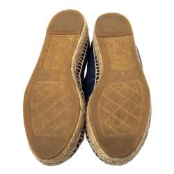 مملوكة مسبقًا Chanel Navy Blue/Black Leather CC Cap Toe Espadrille Flats Size 37