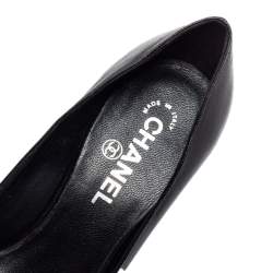 مملوكة مسبقًا Chanel Black Leather CC Bow Open Toe Pumps Size 38.5