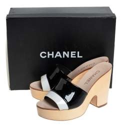 مملوكة مسبقًا Chanel Black/White Patent Leather Platform Slide Sandals Size 37
