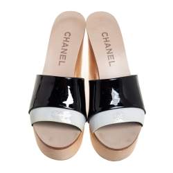 مملوكة مسبقًا Chanel Black/White Patent Leather Platform Slide Sandals Size 37