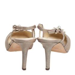 Pre Owned صندل شانيل سير فتحة كعب مزخرف كاميليا كانفاس وجلد رمادي مقاس 38.5