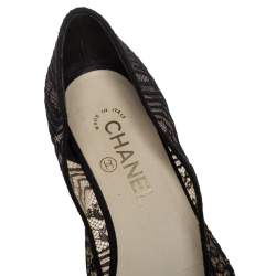 مملوكة مسبقًا حذاء باليرينا فلات شانيل دانتيل أسود مقاس 37