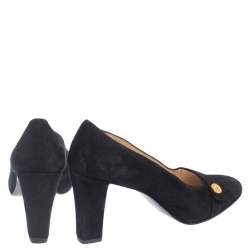 مملوكة مسبقًا Chanel Black Suede CC Block Heel Pumps Size 38